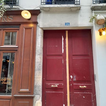 Cosy 2 Pieces Typiquement Parisien A Notre-Dame Apartment Exterior photo