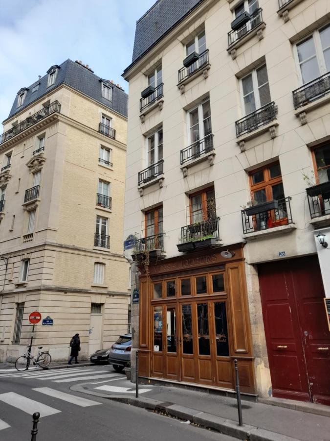 Cosy 2 Pieces Typiquement Parisien A Notre-Dame Apartment Exterior photo